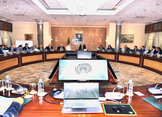 Le Premier ministre préside une réunion avec les opérateurs économiques ayant signé des contrats lors de l’IATF 2025